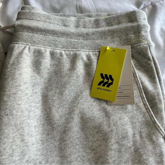 All In Motion NWT Women's XXL Gray Side Pocket Drawstring Taper Leg Sweatpants - Picture 4 of 10